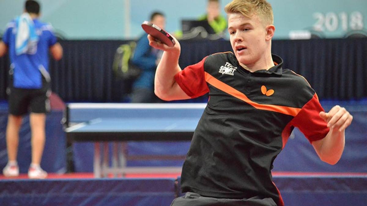 Jarvis wins thriller to set up Samsonov tie