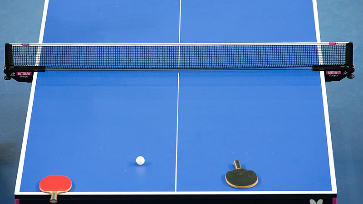 Leicester & District: Leaders keep up pace